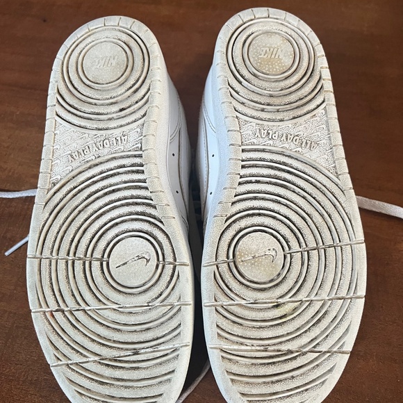 Nike court shoes / Kids 5.5 (women's approx 7.5) / EUR 38 / white - Picture 5 of 5